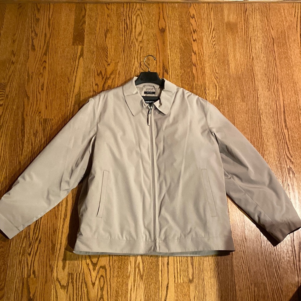 Like NEW! Men’s Claiborne Vintage Jacket. XL